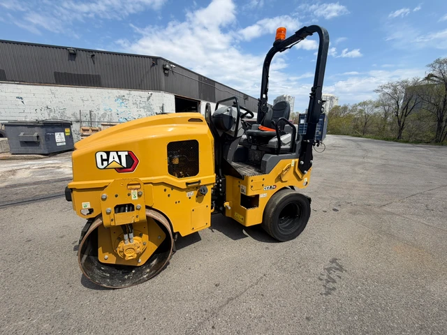 2023 Caterpillar CC2.7GC, 1 mth, dovoz Kanada — foto 1 | AMECAR 2023 Caterpillar CC2.7GC, 1 mth, dovoz Kanada — foto 1