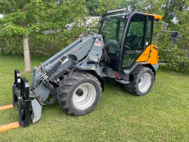 2017 Kubota GIANT, dovoz Kanada — foto 1 | AMECAR 2017 Kubota GIANT, dovoz Kanada — foto 1