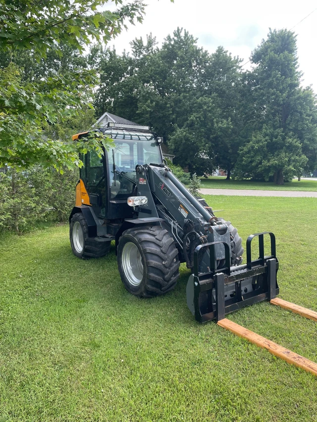 2017 Kubota GIANT, dovoz Kanada — foto 4 z 5