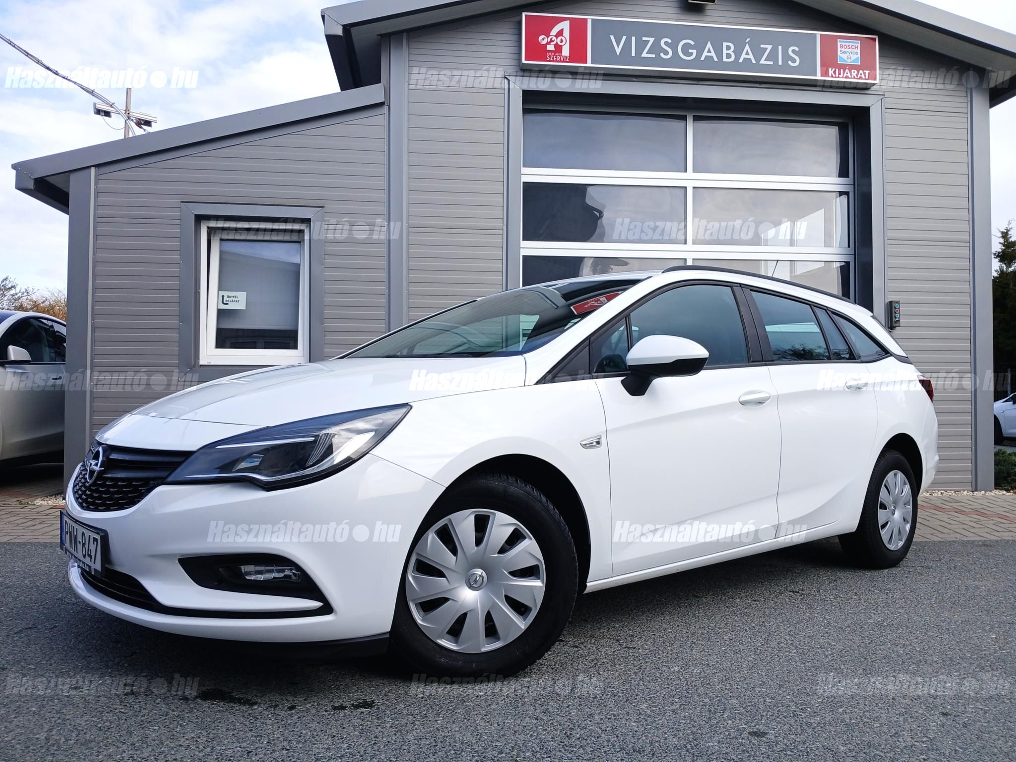 2018 Opel, 243 950 km, Maďarsko — foto 1