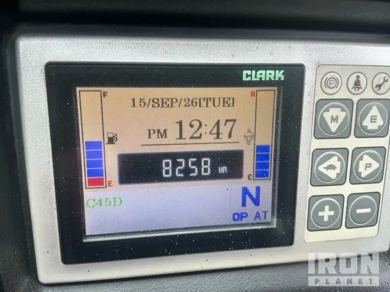 2013 Clark C45D, dovoz Kanada — foto 8 z 12