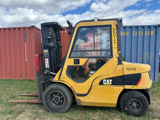 Caterpillar FORKLIFT, 1 mth, dovoz Kanada — foto 1