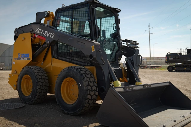 2025 Yanmar SKID, dovoz Kanada — foto 2 z 4