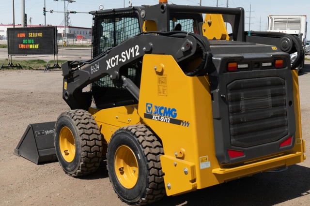 2025 Yanmar SKID, dovoz Kanada — foto 3 z 4
