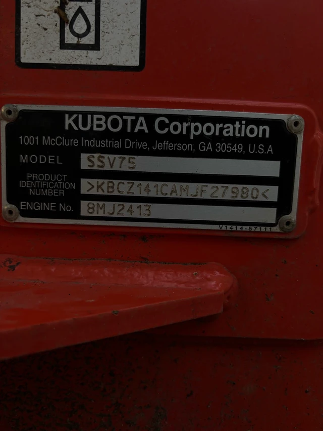 2012 Kubota SSV75, dovoz Kanada — foto 4 z 5