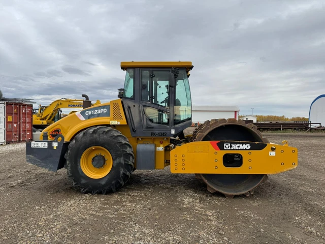 2018 XCMG CV123, dovoz Kanada — foto 1