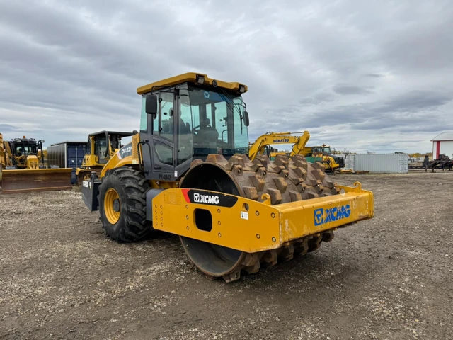 2018 XCMG CV123, dovoz Kanada — foto 4 z 5