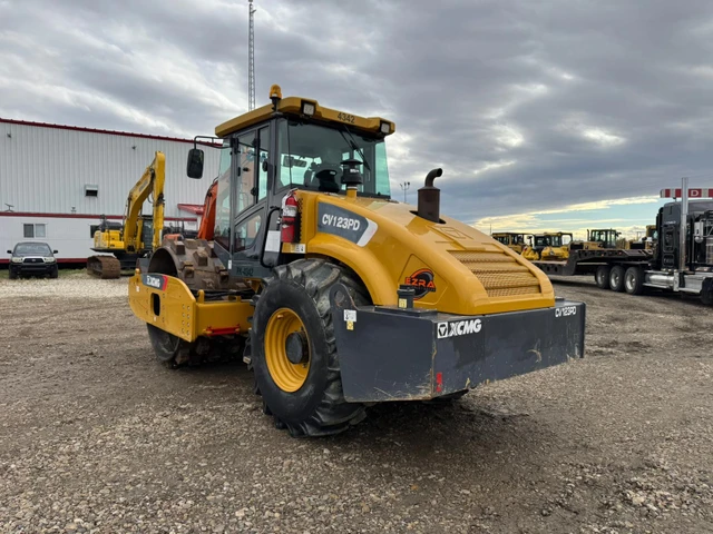2018 XCMG CV123, dovoz Kanada — foto 5 z 5