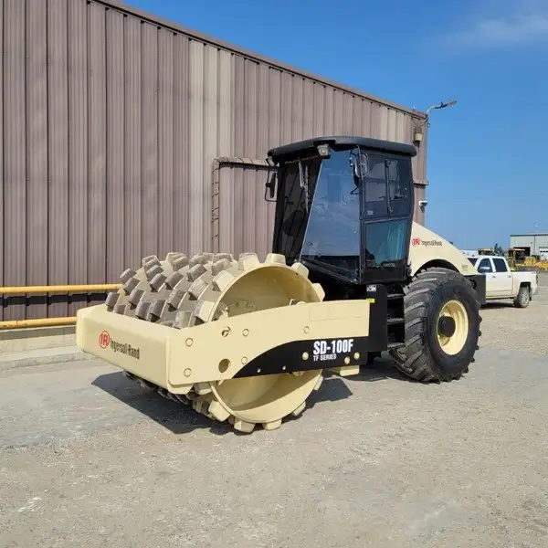 2005 Ingersoll Rand SD100F, dovoz Kanada — foto 1