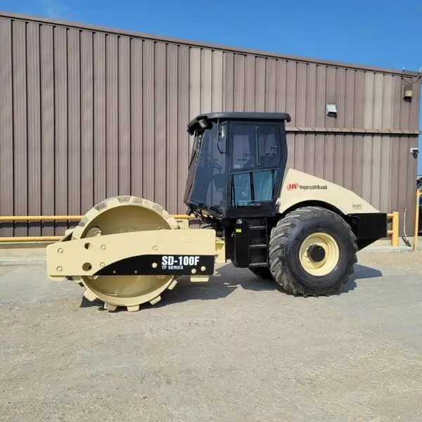 2005 Ingersoll Rand SD100F, dovoz Kanada — foto 4 z 12