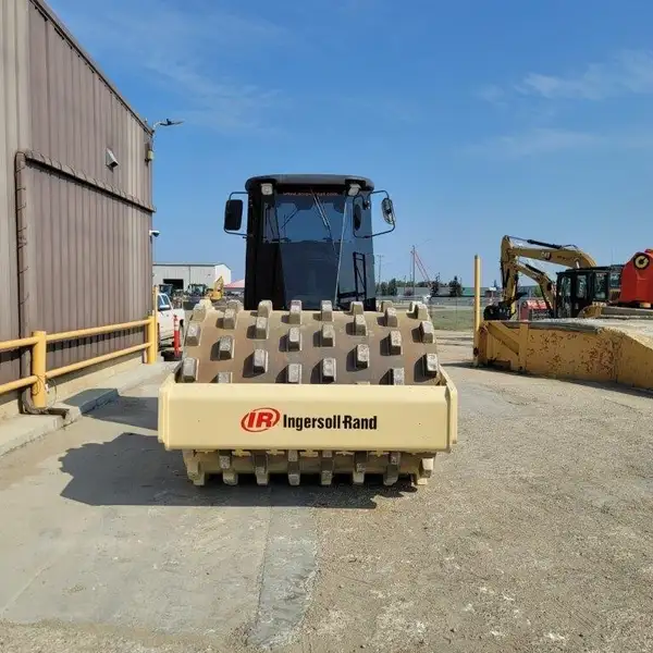2005 Ingersoll Rand SD100F, dovoz Kanada — foto 9 z 12