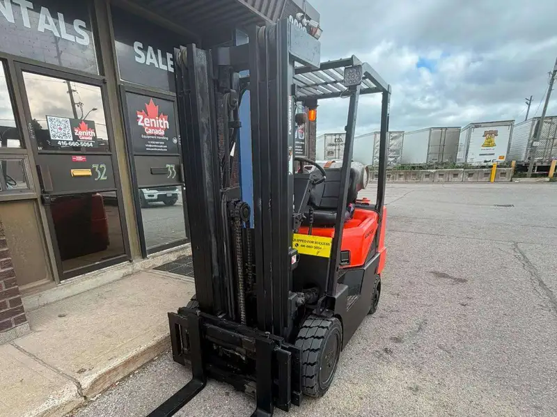 2005 Daewoo GC25E, dovoz Kanada — foto 3 z 6