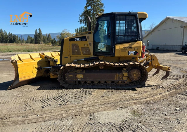 2014 Caterpillar D5K2, 1 mth, dovoz Kanada — foto 2 z 5