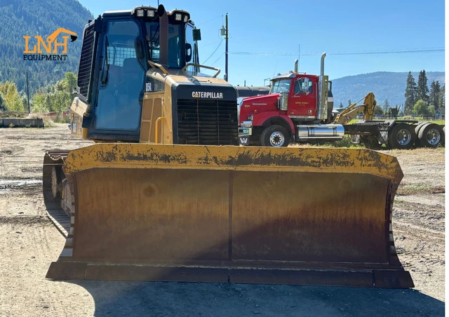 2014 Caterpillar D5K2, 1 mth, dovoz Kanada — foto 4 z 5
