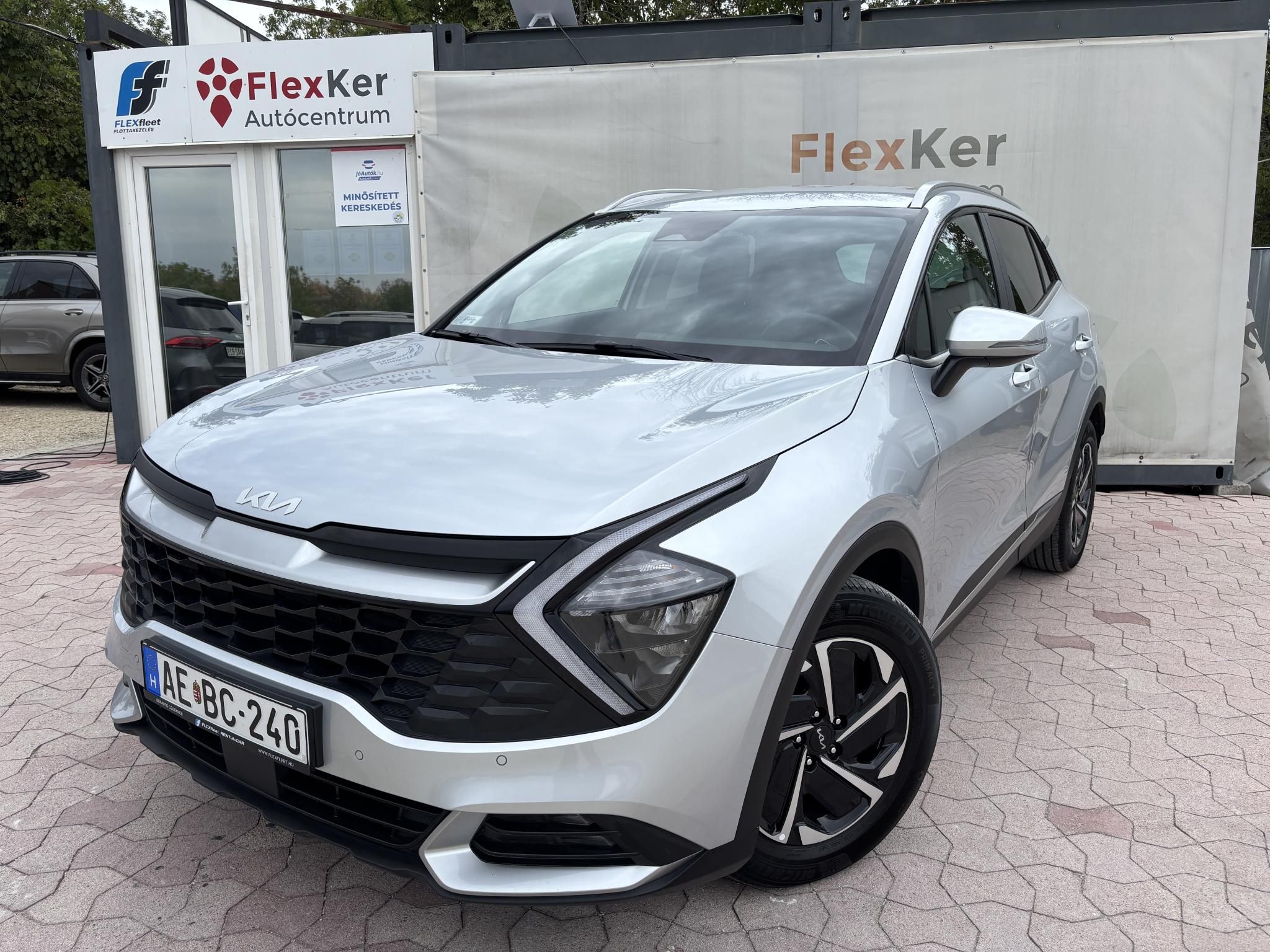 2023 Kia, zlatá, 82 709 km, Maďarsko — foto 1