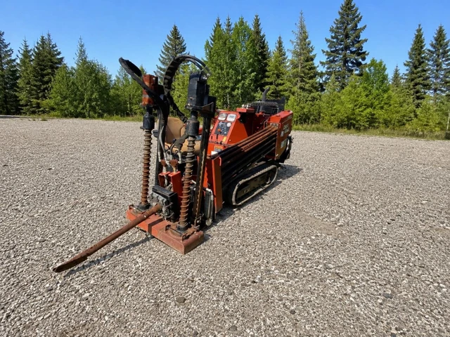 2007 Kubota DITCH, 1 mth, dovoz Kanada — foto 1