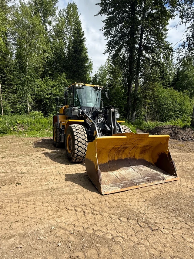 2018 XCMG 948, 1 650 mth, dovoz Kanada — foto 1 z 5 2018 XCMG 948, 1 650 mth, dovoz Kanada — foto 1 z 5