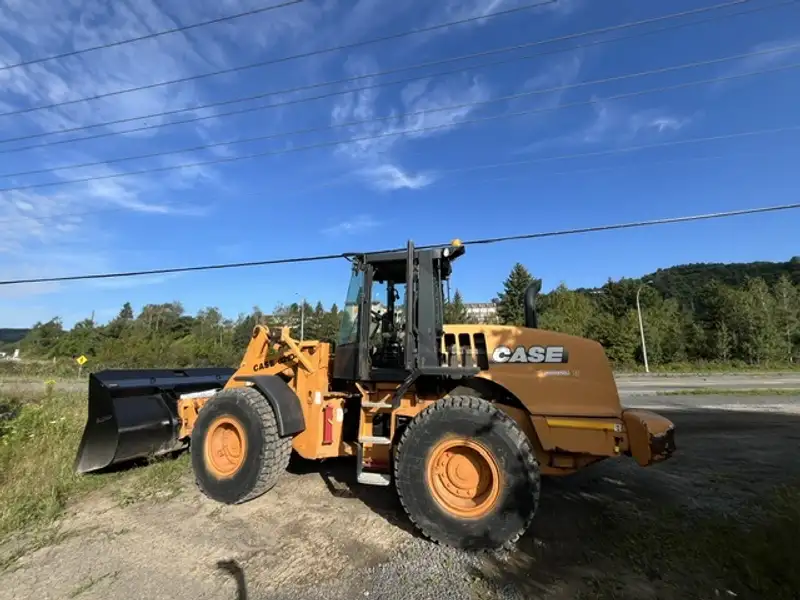 2004 Case 621D, dovoz Kanada — foto 2 z 12