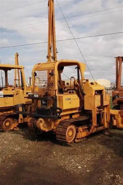 1985 Deere 450E, dovoz Kanada — foto 2 z 6