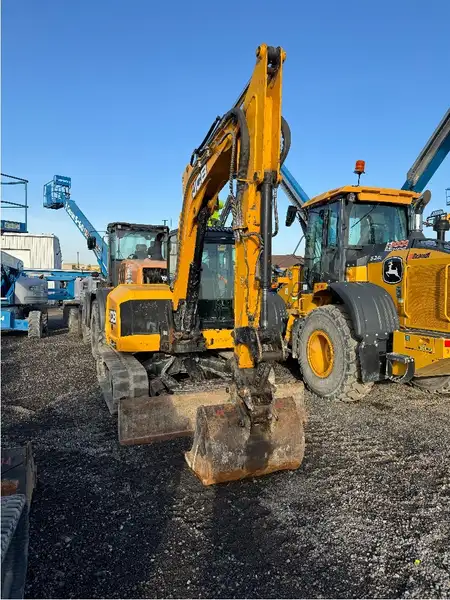 2018 JCB 85Z-1, dovoz Kanada — foto 1 z 9 2018 JCB 85Z-1, dovoz Kanada — foto 1 z 9