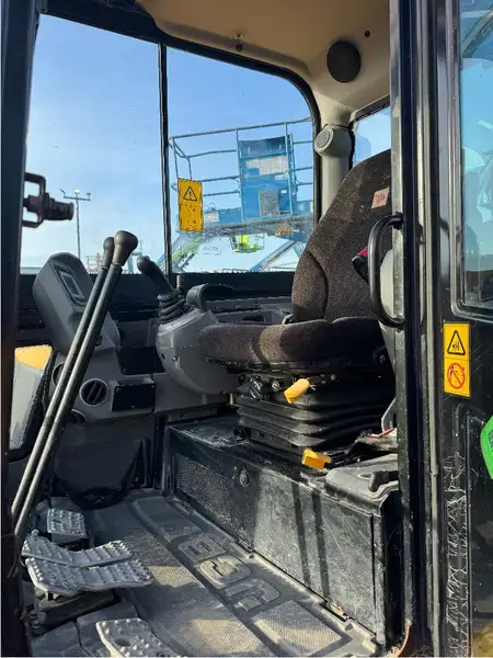 2018 JCB 85Z-1, dovoz Kanada — foto 7 z 9