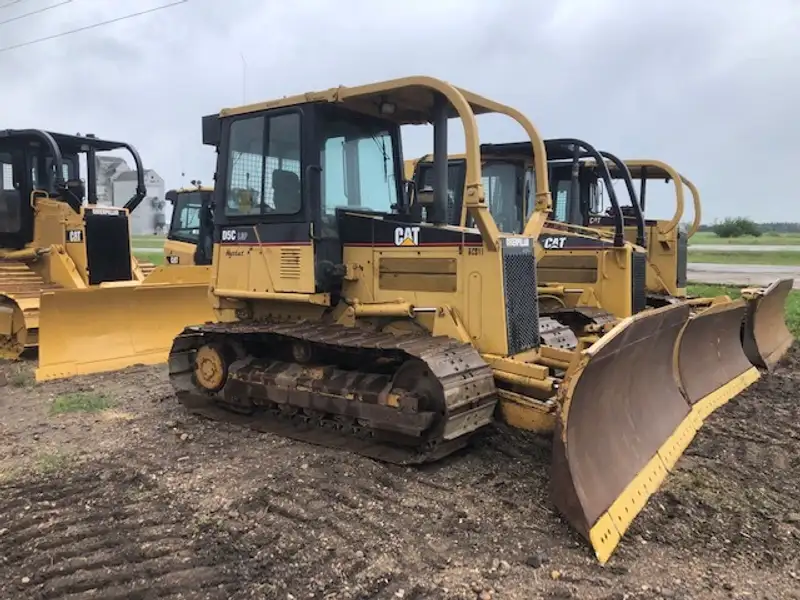 2001 Cat D5C-LGP D5C LGP, dovoz Kanada — foto 1