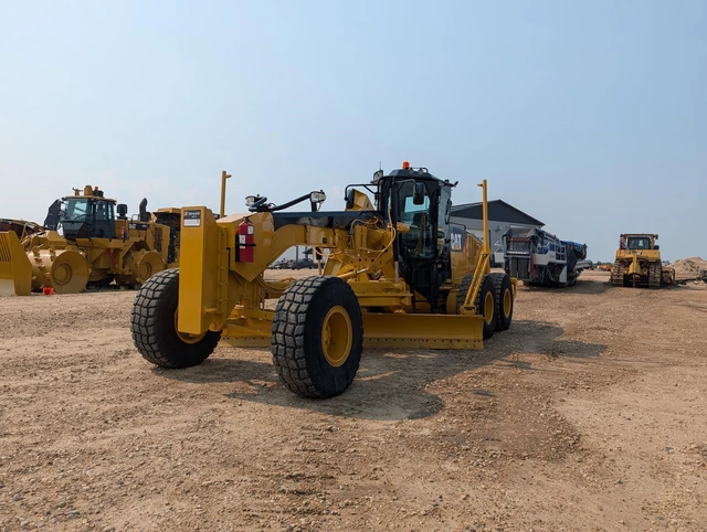 2013 Caterpillar 14M, 1 mth, dovoz Kanada — foto 2 z 5