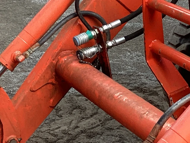2008 Kubota L39, 2 600 mth, dovoz Kanada — foto 4 z 5