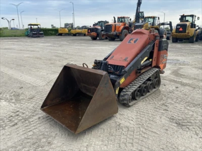 2018 Ditch Witch SK1050, 1 mth, dovoz Kanada — foto 1