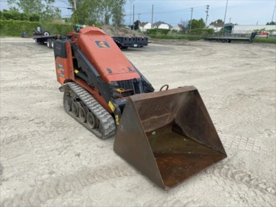 2018 Ditch Witch SK1050, 1 mth, dovoz Kanada — foto 3 z 5