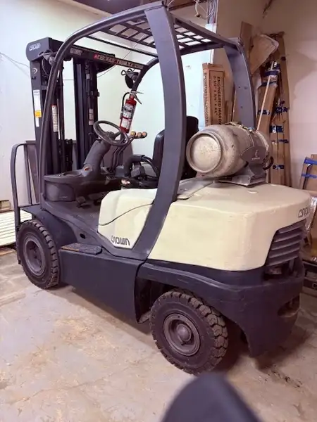 2014 Crown 9A208824, 0 mth, dovoz Kanada — foto 2 z 4