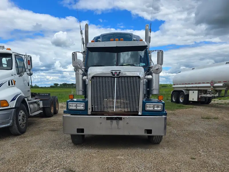 2005 Western 4900, dovoz Kanada — foto 2 z 2