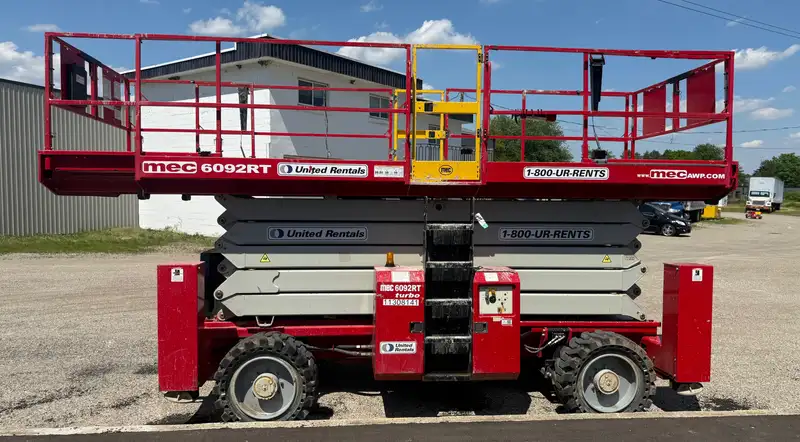 2021 Mec 6092-RT-RED 6092 RT, červená, 615 mth, dovoz Kanada — foto 4 z 10