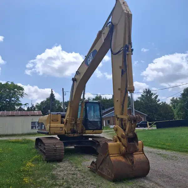 2006 Caterpillar 324DL, 0 mth, dovoz Kanada — foto 2 z 2