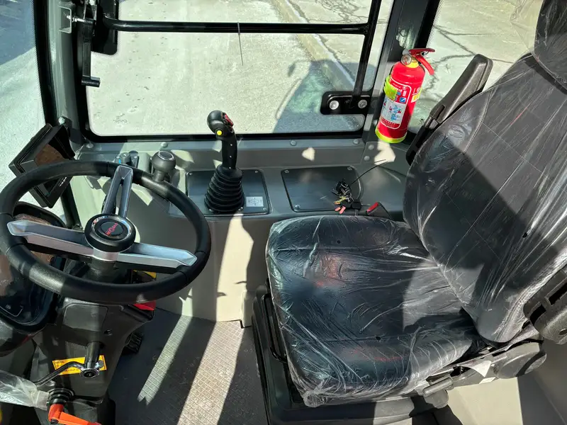 2025 Cmms ER2500F-ORANGE, oranžová, dovoz Kanada — foto 4 z 5