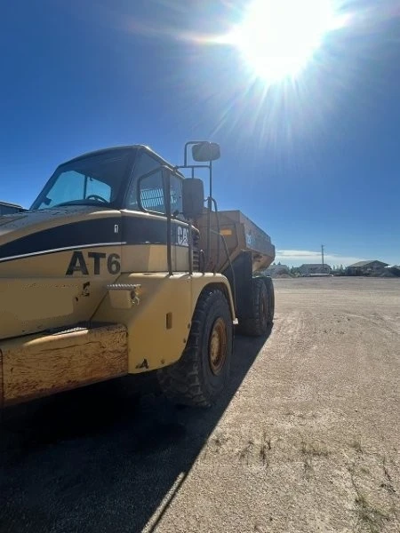 2004 Caterpillar 725, 1 mth, dovoz Kanada — foto 3 z 5