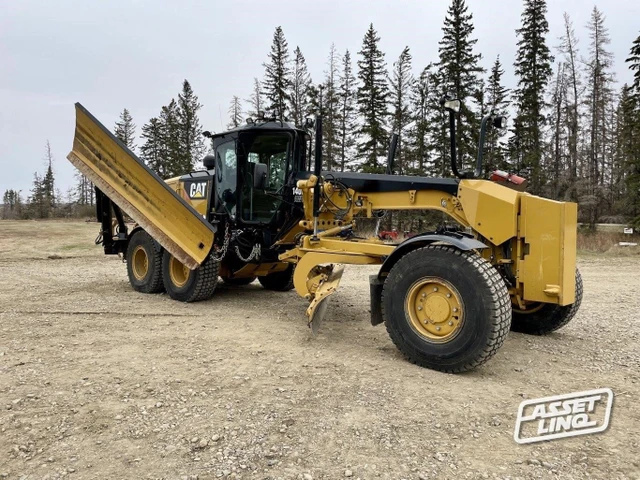 2014 Caterpillar 140M2, 1 mth, dovoz Kanada — foto 2 z 5