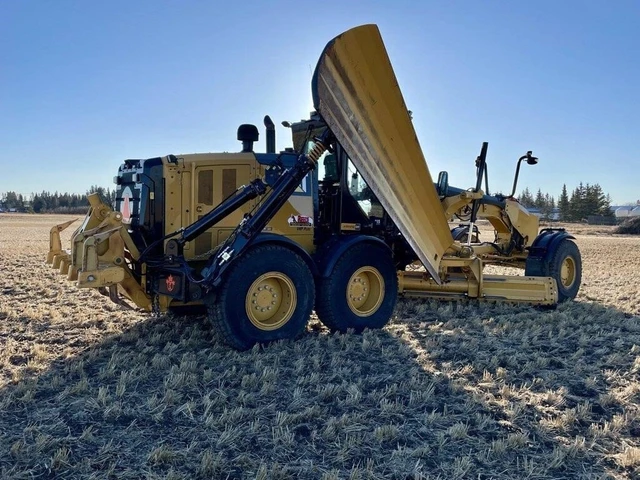 2014 Caterpillar 140M2, 1 mth, dovoz Kanada — foto 4 z 5