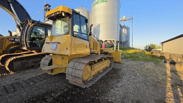 2024 Caterpillar D4, 1 mth, dovoz Kanada — foto 3 z 5