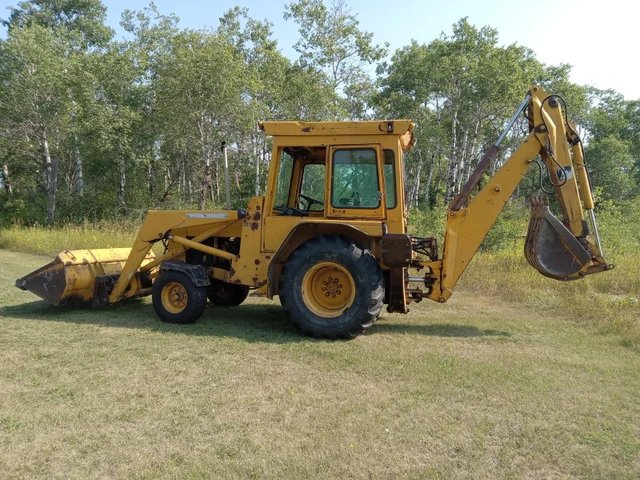 1984 John Deere 310, dovoz Kanada — foto 1