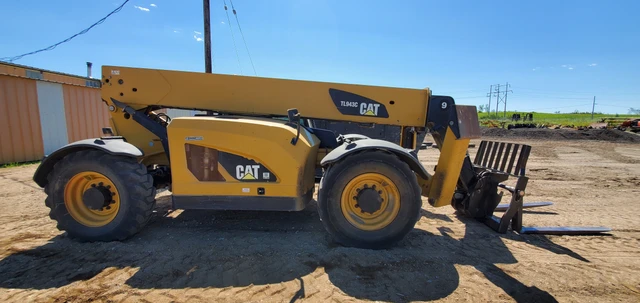 2013 Caterpillar TL943C, 1 mth, dovoz Kanada — foto 5 z 5