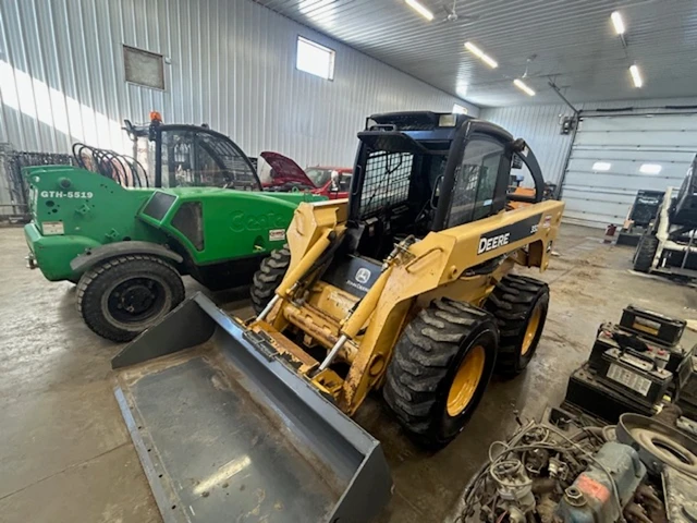 2006 John Deere, 3 119 mth, dovoz Kanada — foto 3 z 3