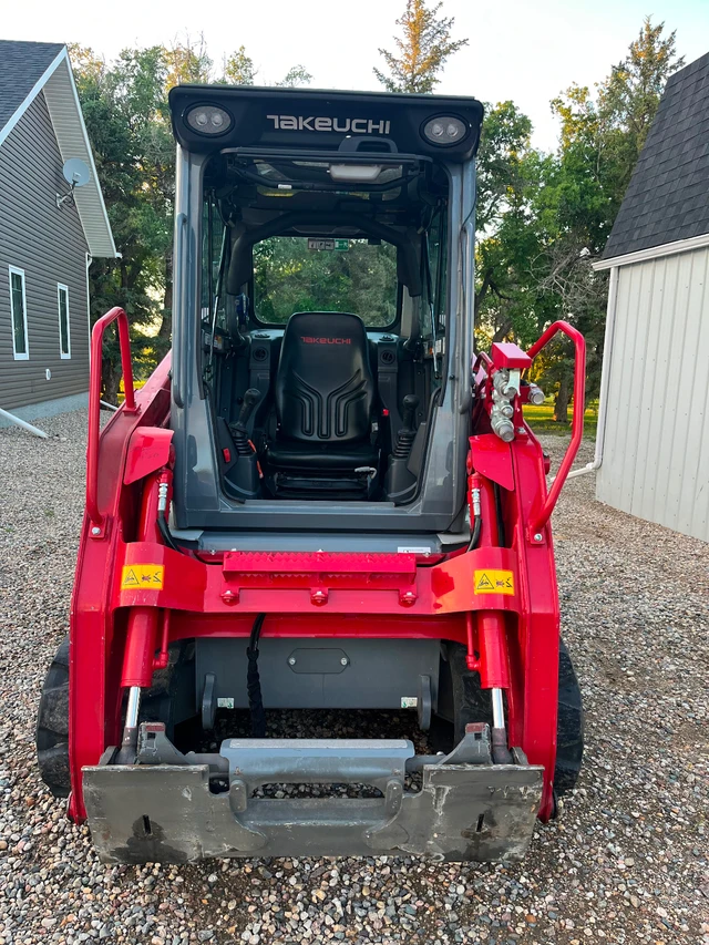 Takeuchi TL8R2, dovoz Kanada — foto 2 z 5