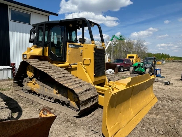 1999 Caterpillar D6M, 1 mth, dovoz Kanada — foto 1 | AMECAR 1999 Caterpillar D6M, 1 mth, dovoz Kanada — foto 1