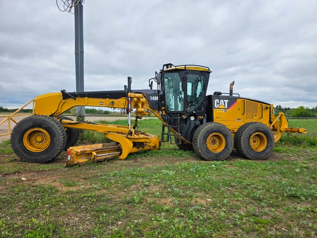 2014 Caterpillar 14M, 10 348 mth, dovoz Kanada — foto 1 | AMECAR 2014 Caterpillar 14M, 10 348 mth, dovoz Kanada — foto 1