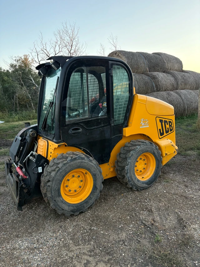 2010 JCB 1110, dovoz Kanada — foto 1 | AMECAR 2010 JCB 1110, dovoz Kanada — foto 1
