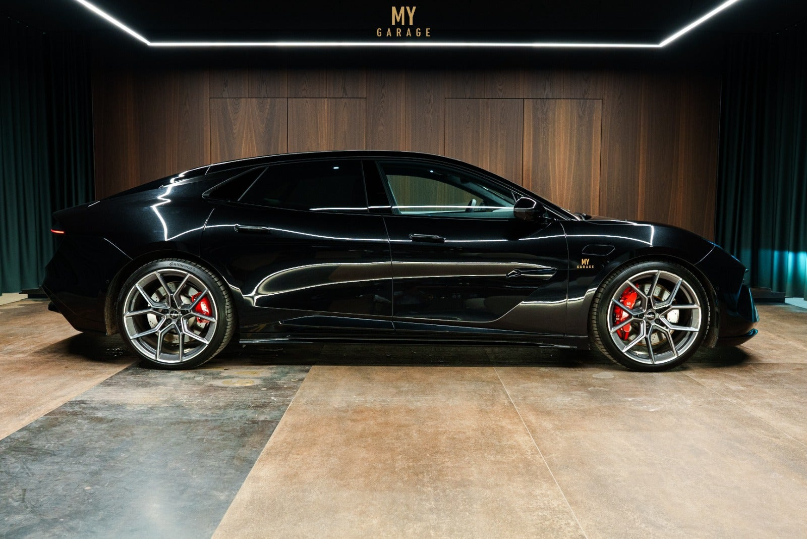 Lotus Emeya, Dánsko — foto 1