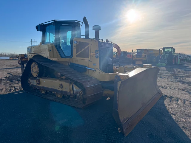 2020 Caterpillar D6, 10 723 mth, dovoz Kanada — foto 4 z 5