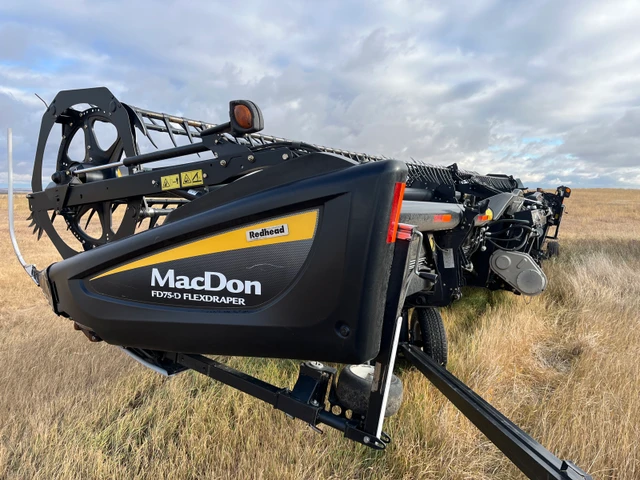 2014 MACDON, dovoz Kanada — foto 1