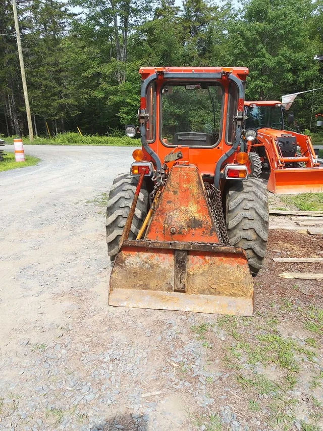 2002 Kubota L3010, dovoz Kanada — foto 3 z 5